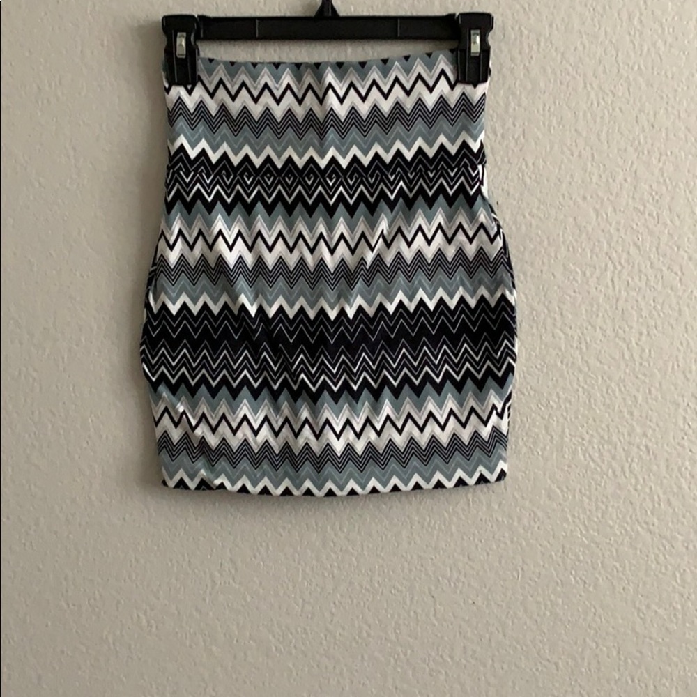 Patterned skirt - Picture 5 of 5